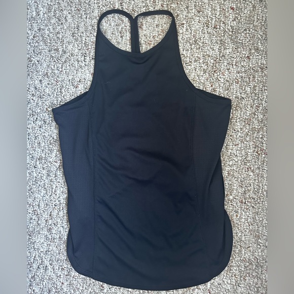 Layer 8 Tops - Workout Top – Size Medium, Black, Quick-Dry & Breathable